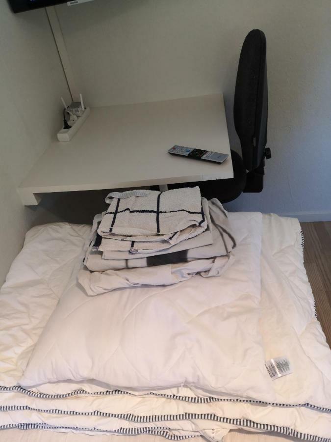 Commuter Room For One Or Two People Munkebo Εξωτερικό φωτογραφία